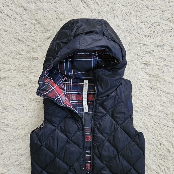 Lululemon Reversible Hooded Lightweight Down Vest - Picture 4 of 11